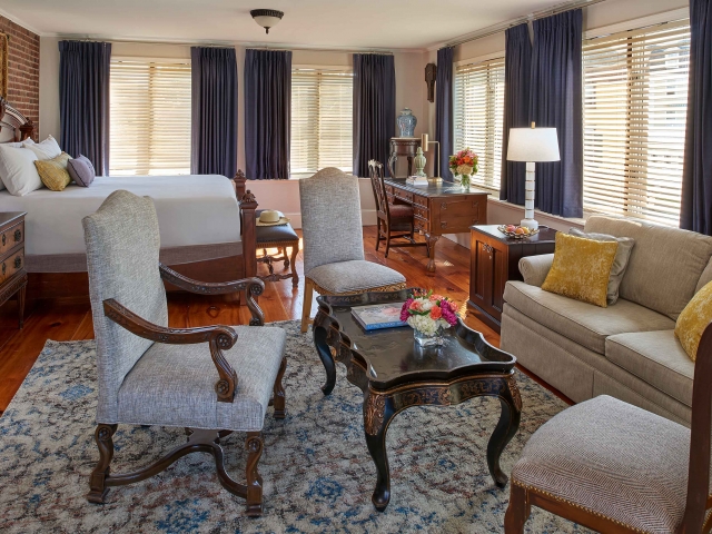 Living area of the Kingscote Mansion two bedroom suite.