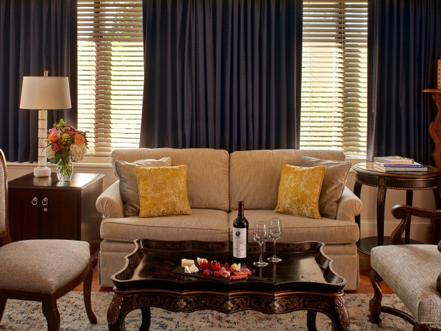 Kingscote Suite Couch