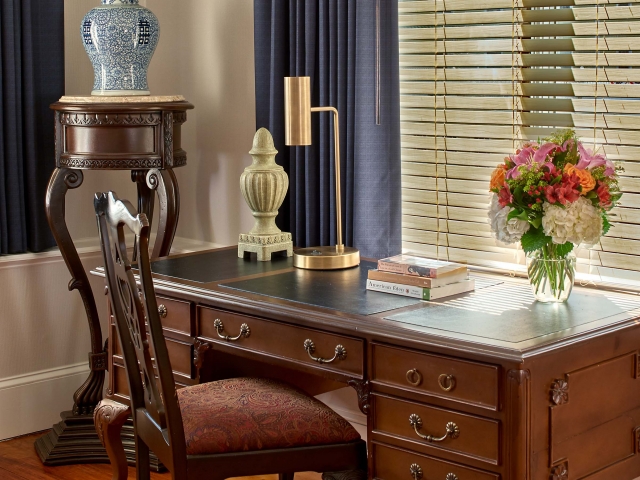 Kingscote Suite Desk