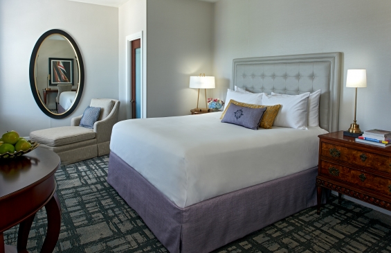 Manor guestroom