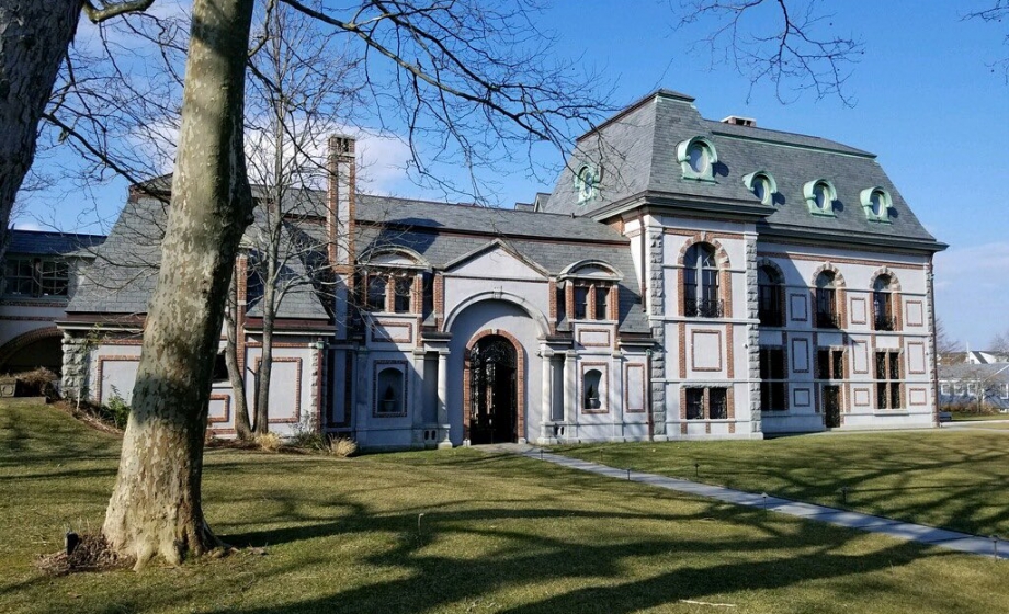 Exterior of Belcourt Mansion
