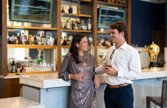 guest enjoying cocktails at Hotel Viking