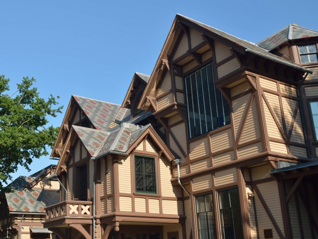 The exterior of the Newport Art Museum building